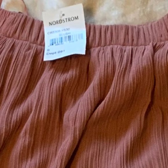 NWT Blush Flowing Cold Shoulder Top Nordstrom - Picture 3 of 7